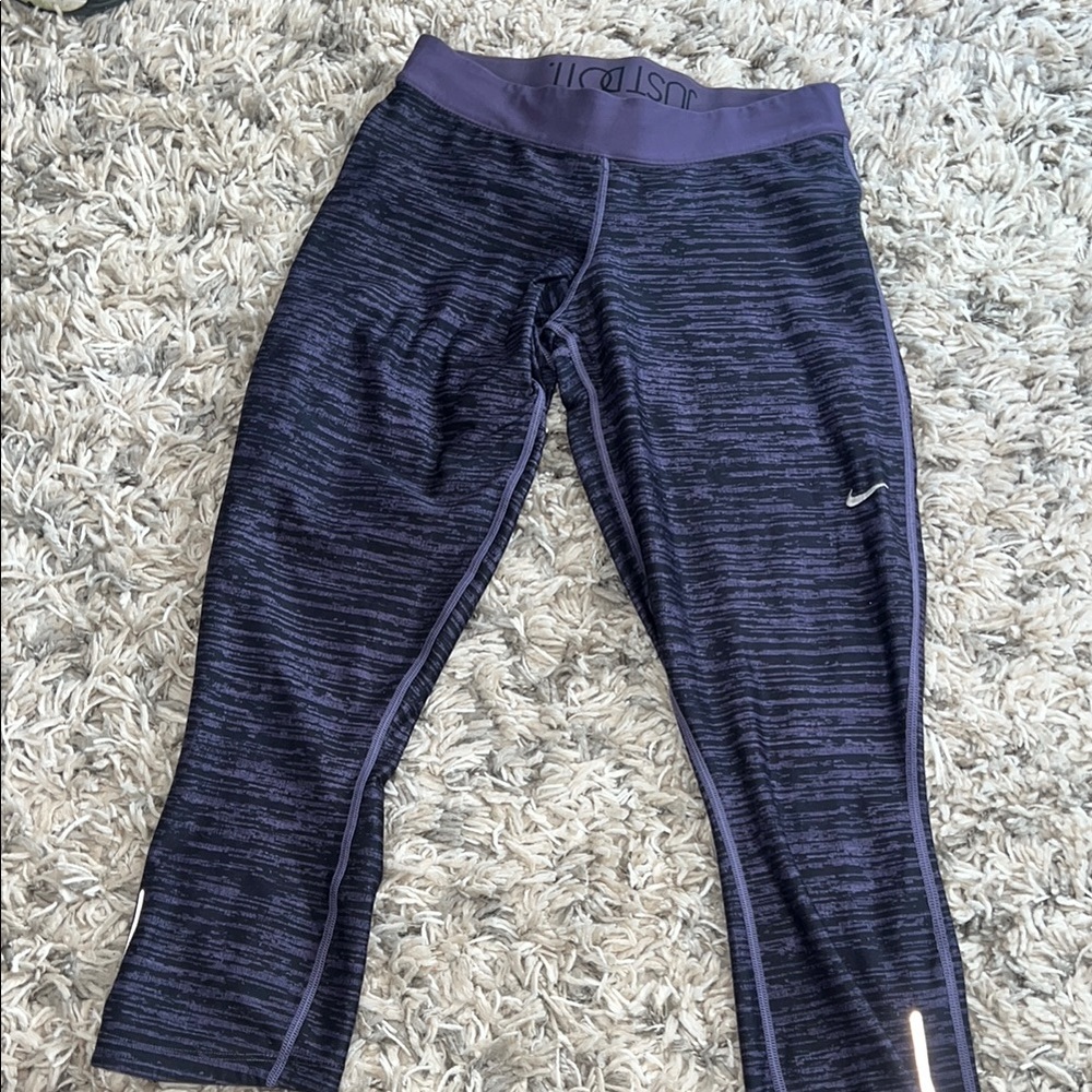 Nike Purple Athletic capri Leggings